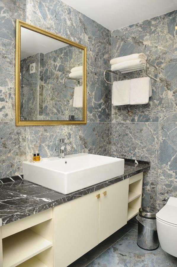Sevcan Hotel Истанбул Екстериор снимка